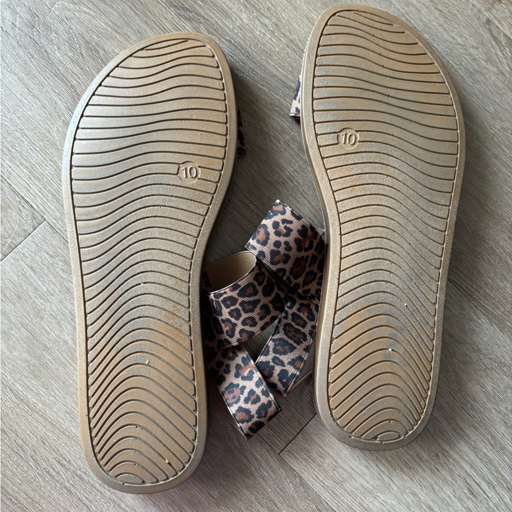 Steve Madden Brown Tan Sandals with Animal Print - Picture 5 of 6